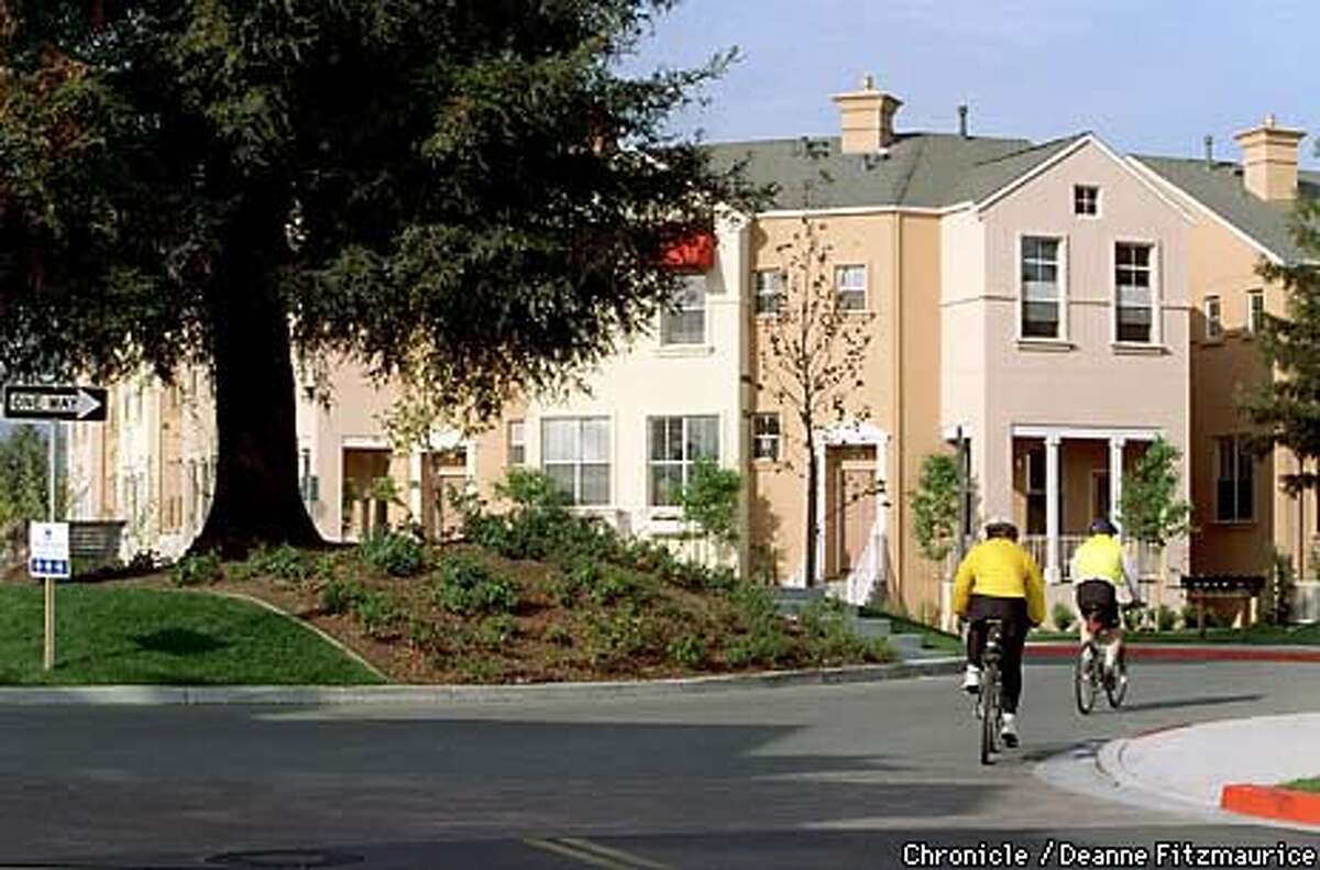 URBAN LANDSCAPES / Starting From Scratch / Mountain View mall transformed to cozy or