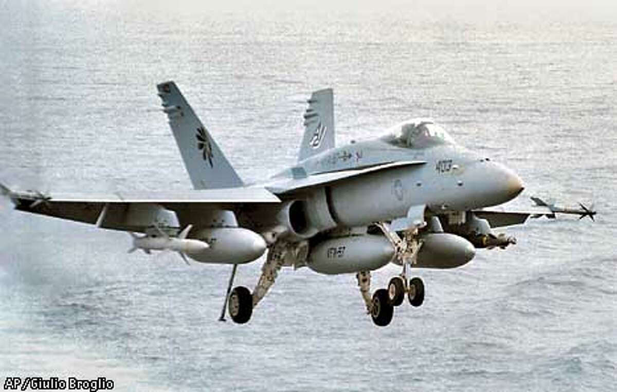 6 Soldiers Accidentally Killed During Training Run / Navy fighter on ...