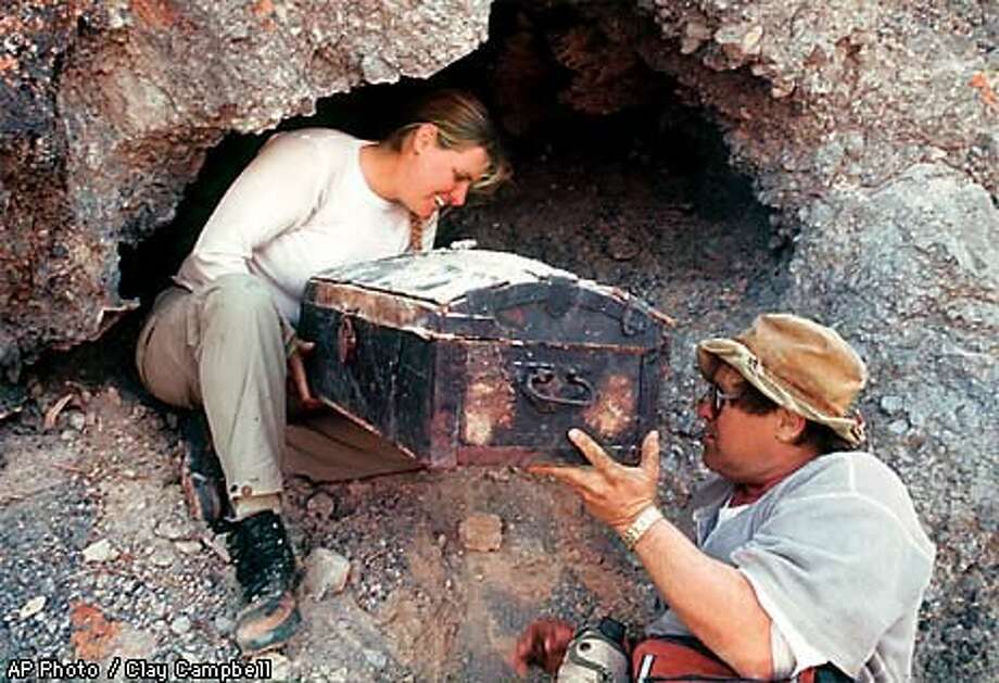 UNBURIED TREASURE / Chest Discovered in Death Valley may be from Gold