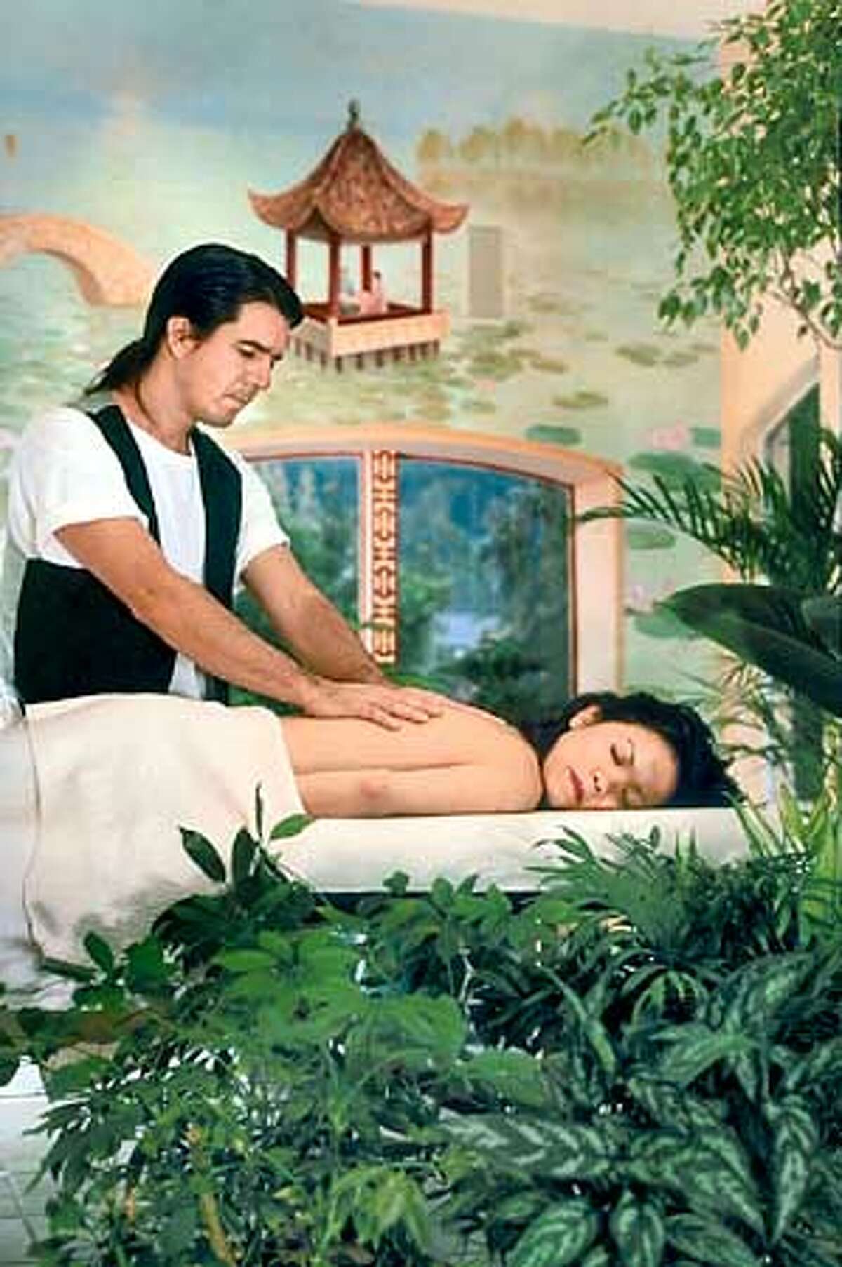 Double Delight Spa Valentines Packages Offer Massages And Tubs For Two