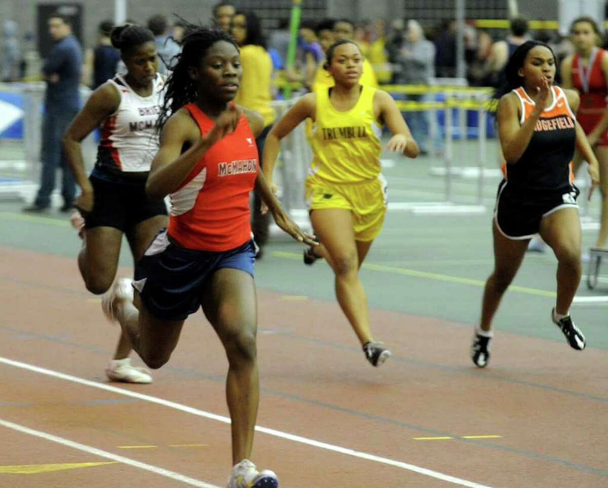 FCIAC indoor track championships: Staples boys, Greenwich girls win titles