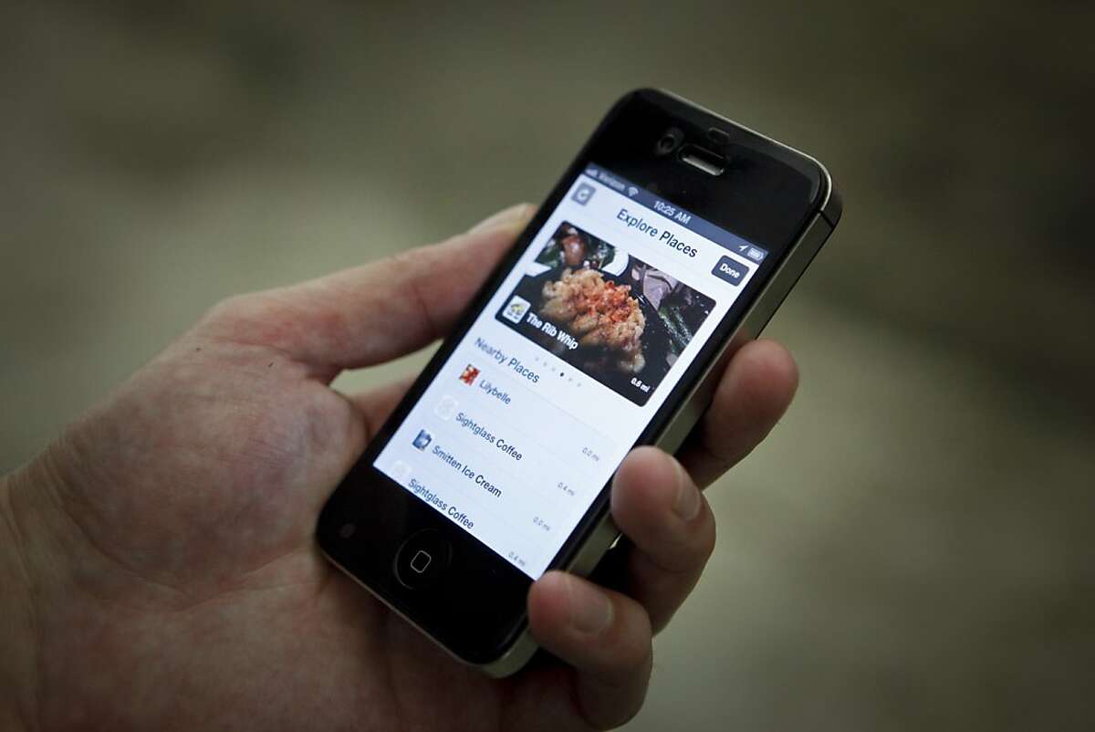 Mobile payment apps work to make wallets obsolete