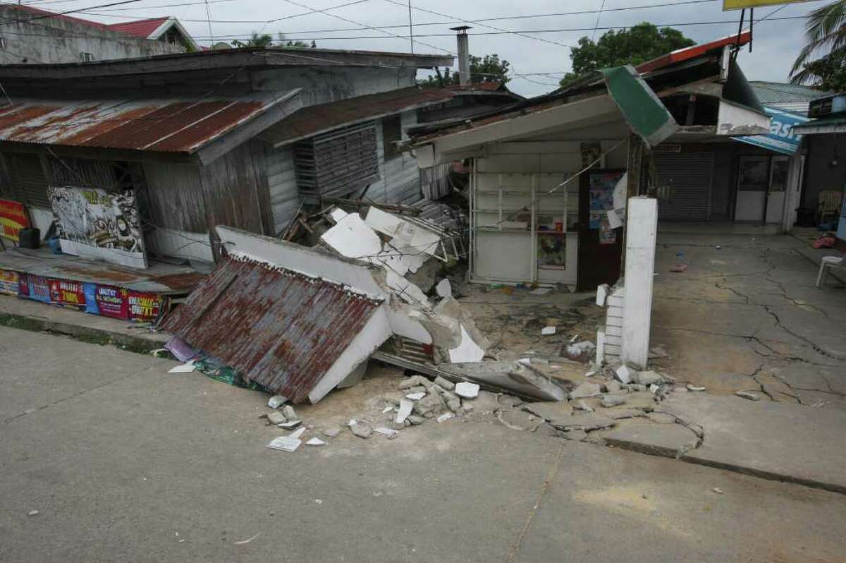 News of the world in photos Aftermath of quake in Philippines