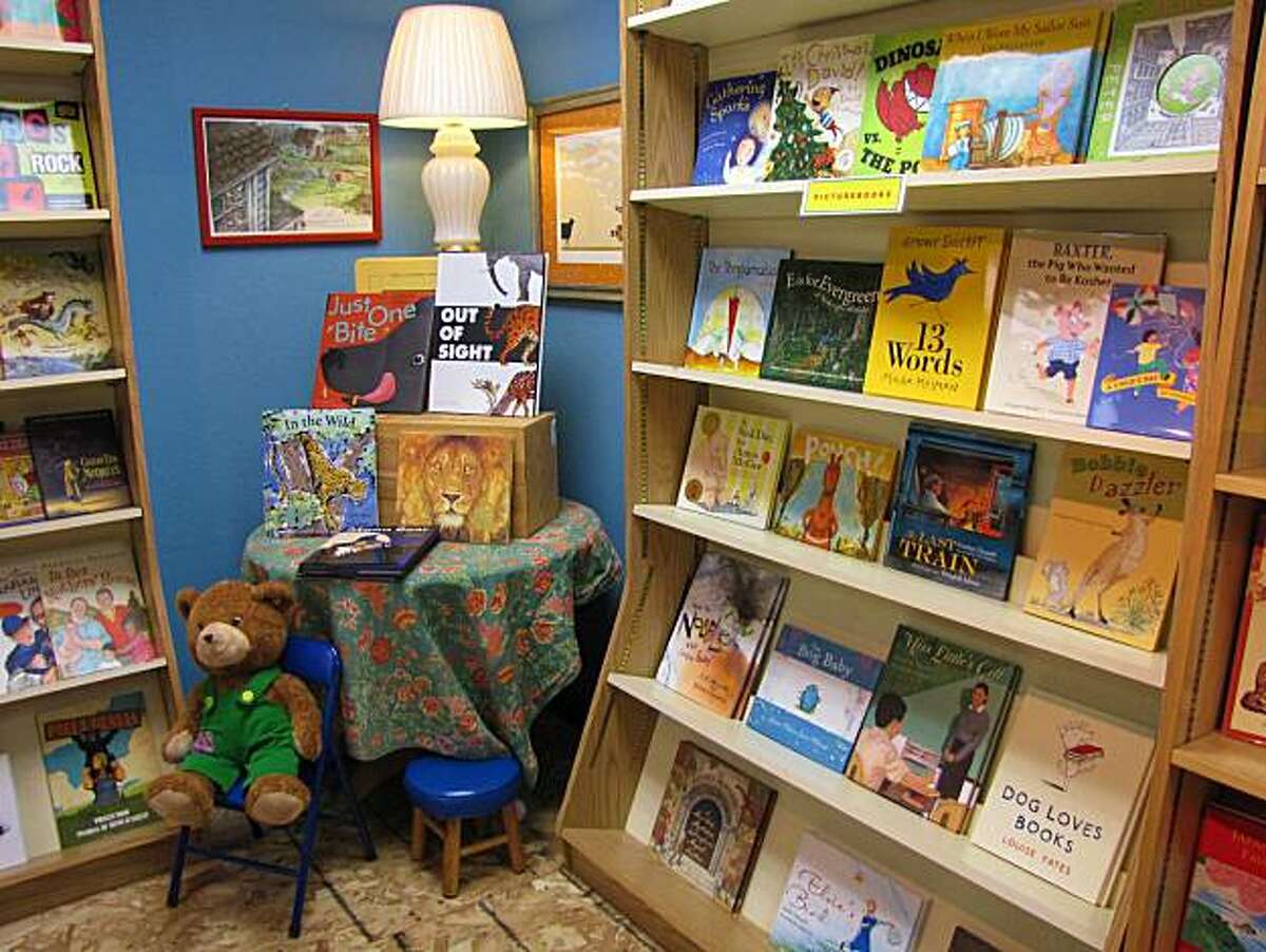 Hartz Avenue, Danville Lovely shops, free parking