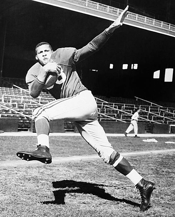 Former Cardinals, Rams star Ollie Matson dies