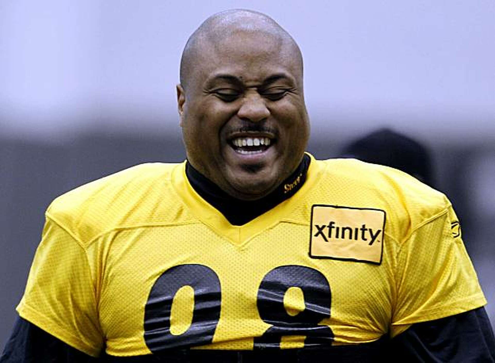 Steelers' Rashard Mendenhall is poetry in motion, image size:1920x1407