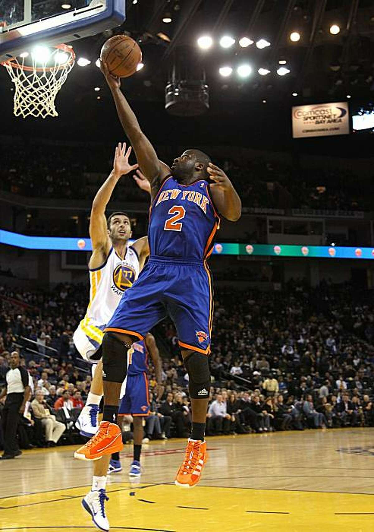 OAKLAND, CA - NOVEMBER 19: Raymond Felton #2 of the New York Knicks shoots the ball during their game against the Golden State Warriors at Oracle Arena on November 19, 2010 in Oakland, California. NOTE TO USER: User expressly acknowledges and agrees that, by downloading and or using this photograph, User is consenting to the terms and conditions of the Getty Images License Agreement.