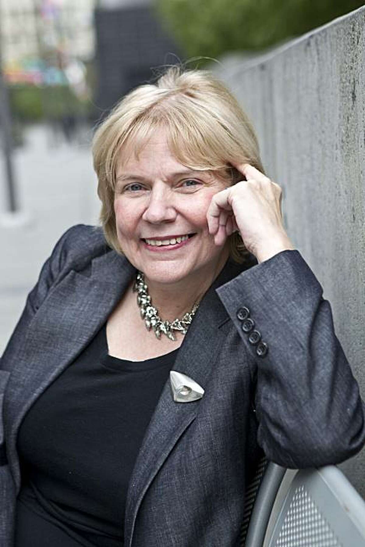 Collector Judith Miller on costume jewelry