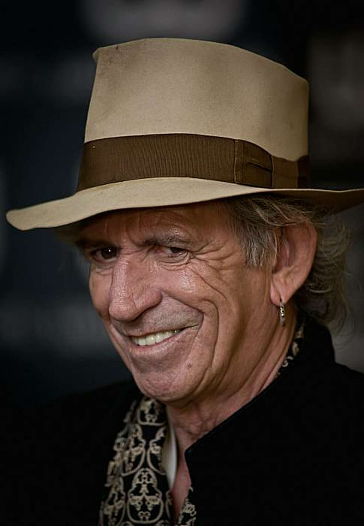 LONDON, ENGLAND - NOVEMBER 03: Keith Richards signs copies of his autobiography 'Life' at Waterstone's Booksellers Piccadilly on November 3, 2010 in London, England.