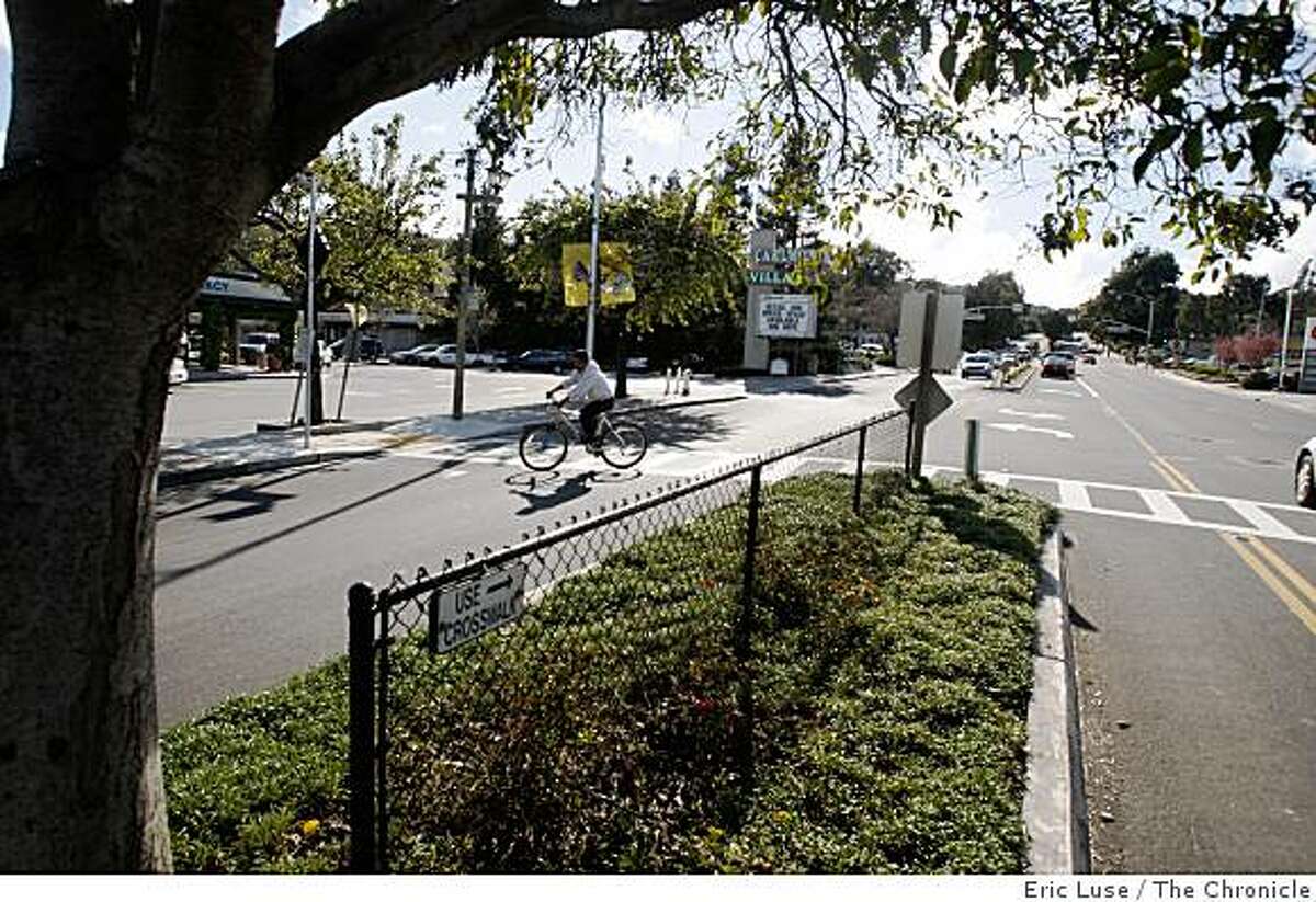 Ralston Avenue, Belmont