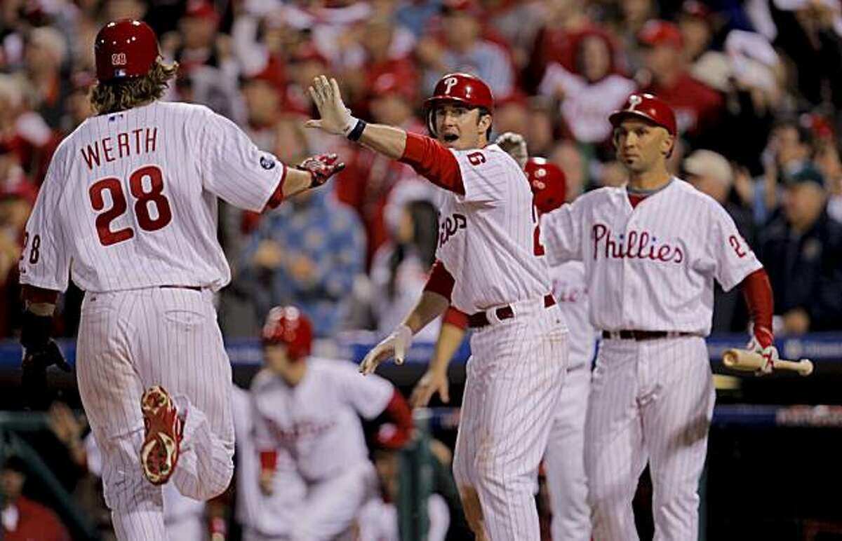 Philadelphia Phillies even series with Giants