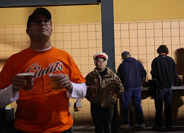 Pat Burrell brings back memories of Barry Bonds