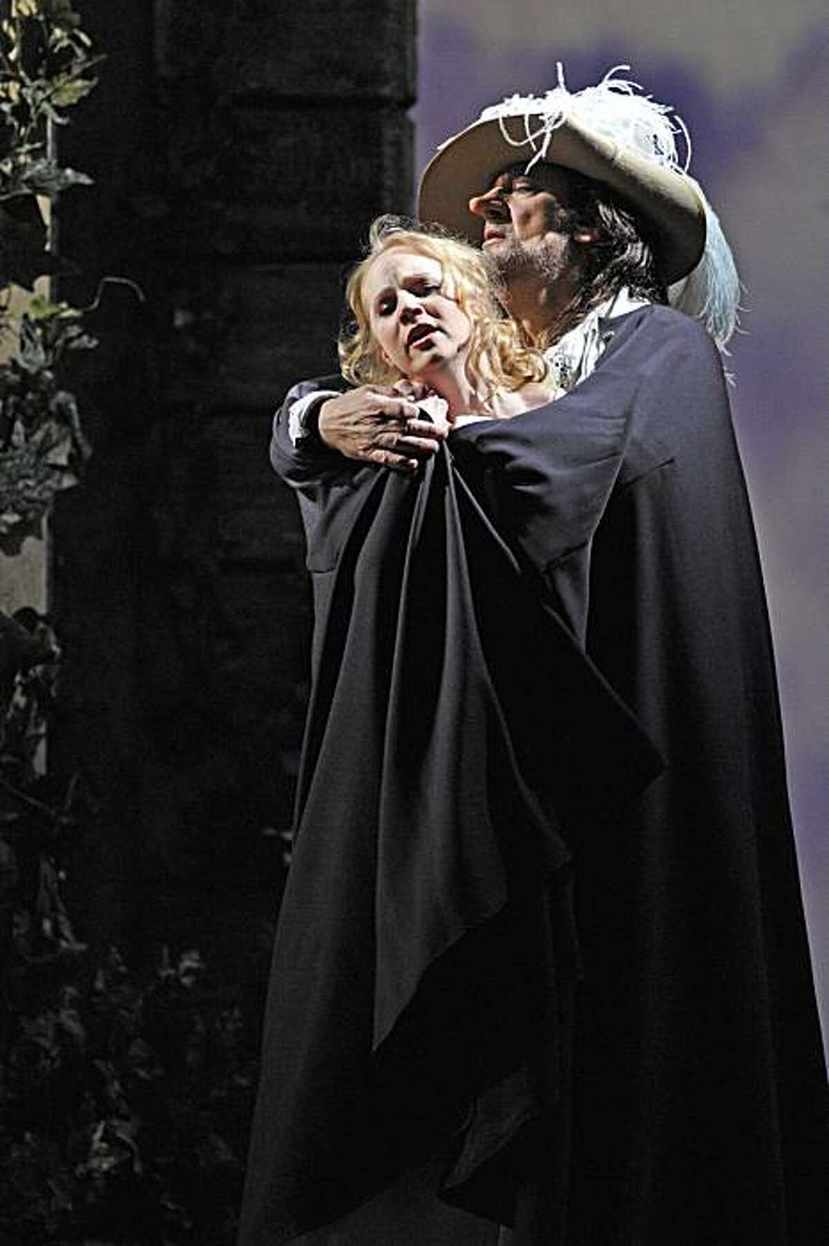Placido Domingo in Cyrano de Bergerac photo by Marie-Noëlle Robert/Théâtre du Châtelet