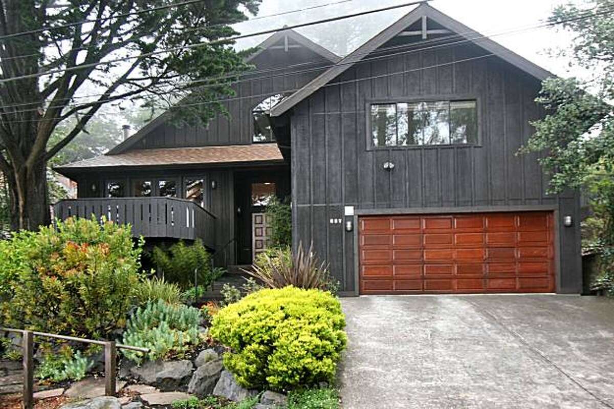 Customdesigned Berkeley hills home