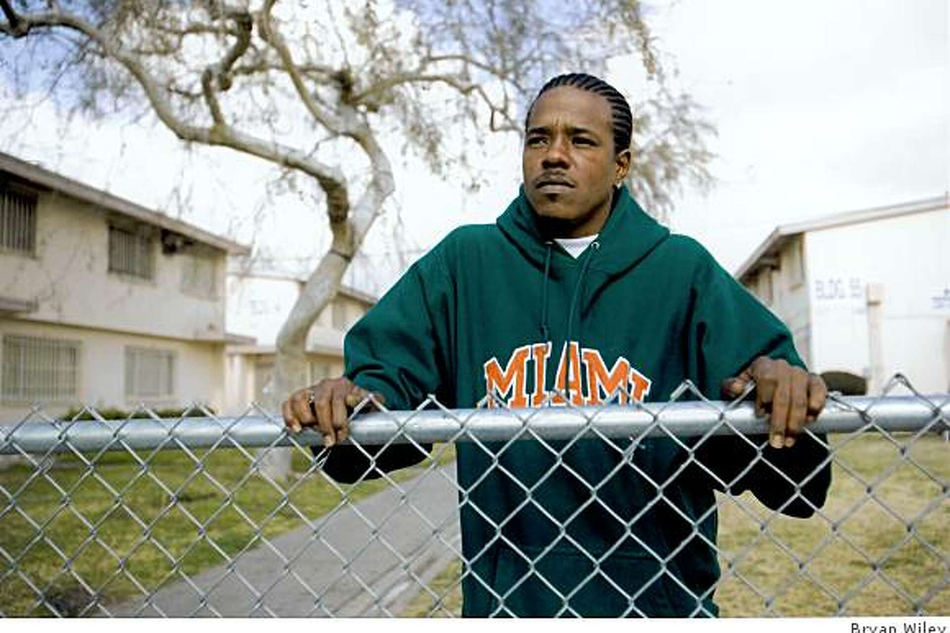 Movie review: 'Crips and Bloods' documentary, image size:1920x1280