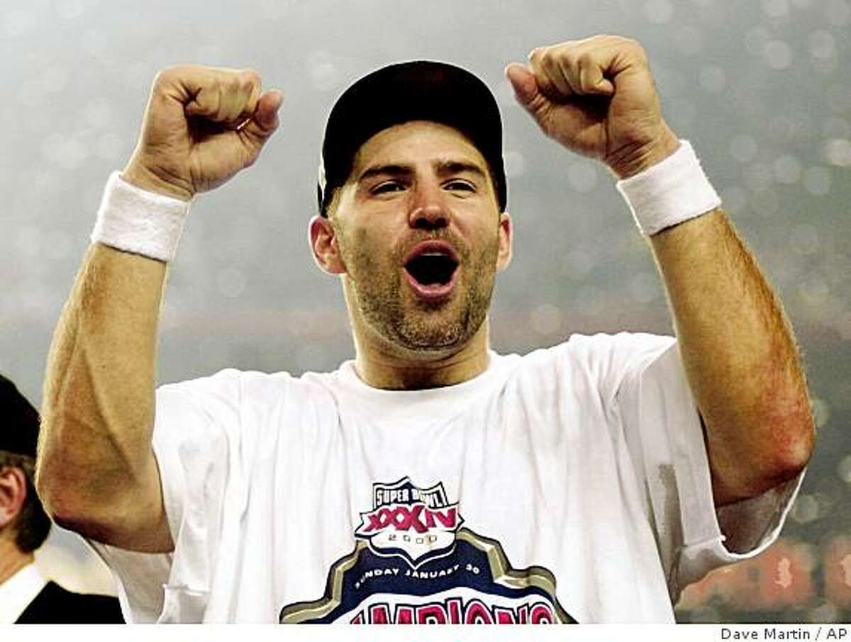 January 30, 2000: St. Louis Rams quarterback Kurt Warner #13 drops