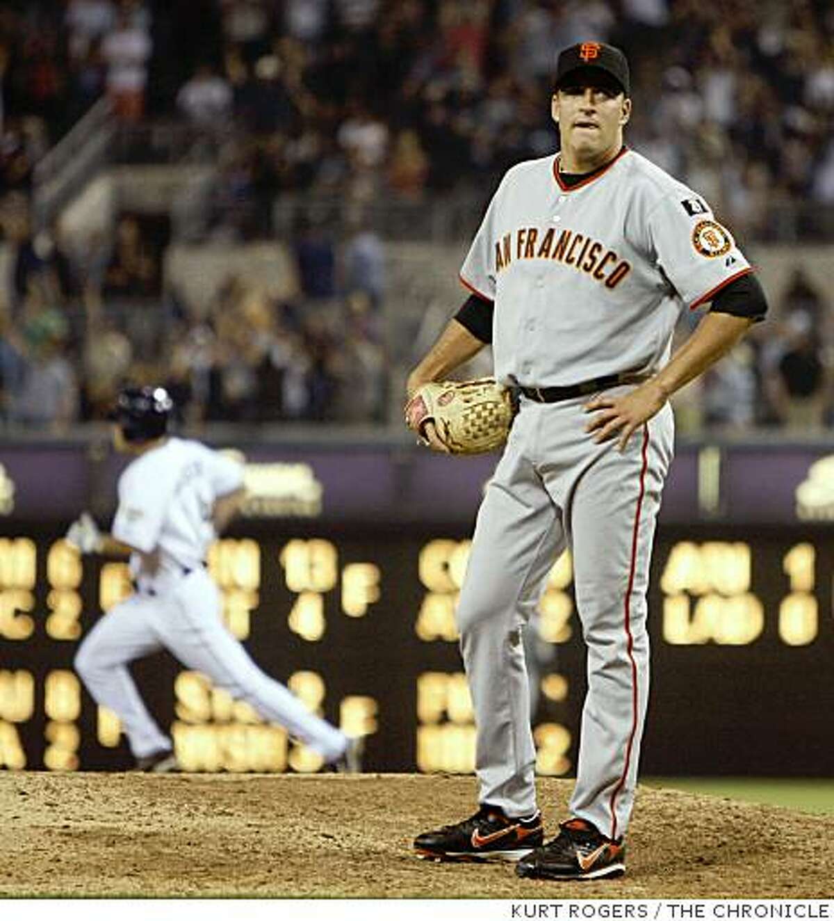 Taschner signs with Giants