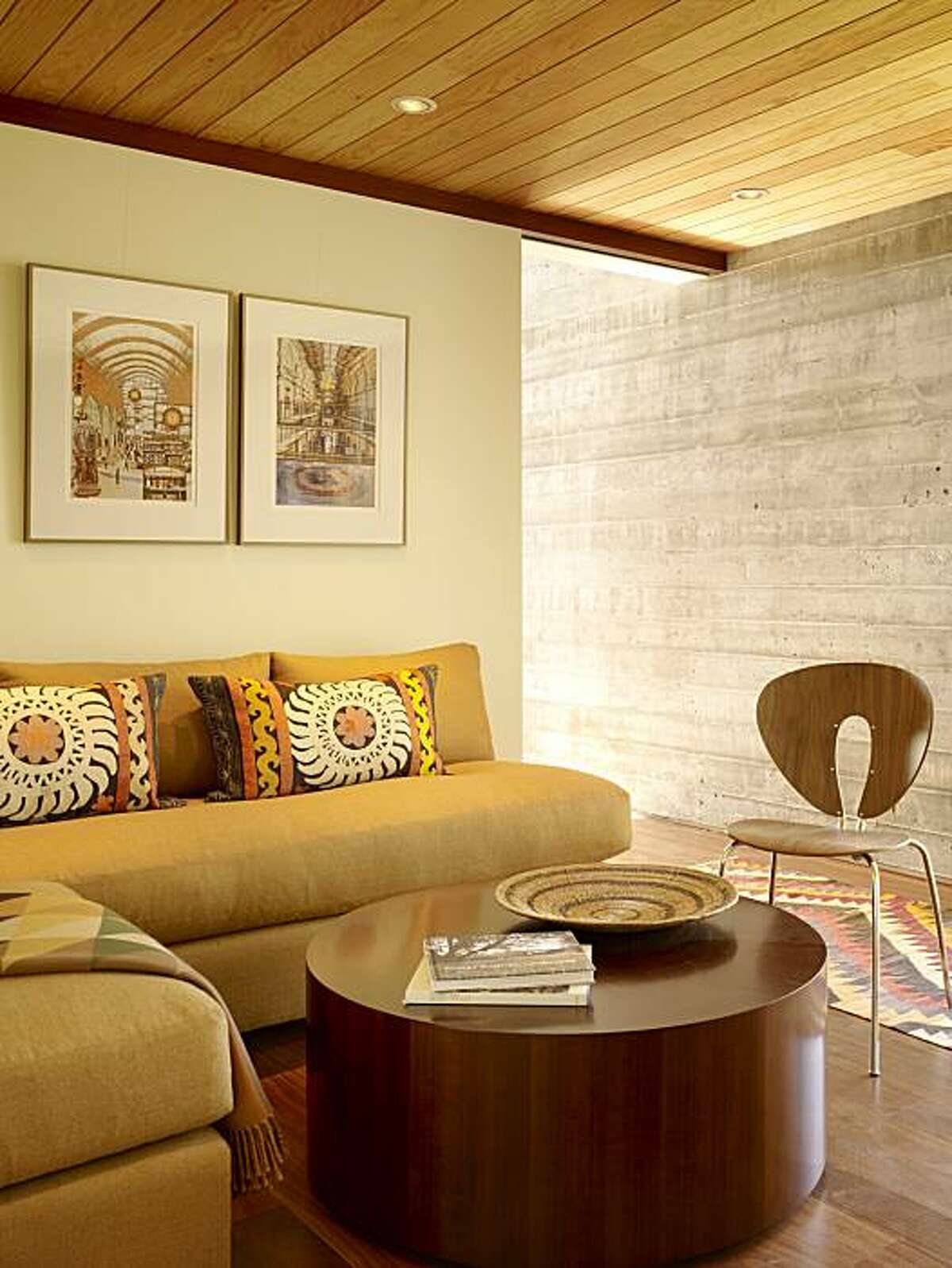 Dramatic Alexander Valley retreat