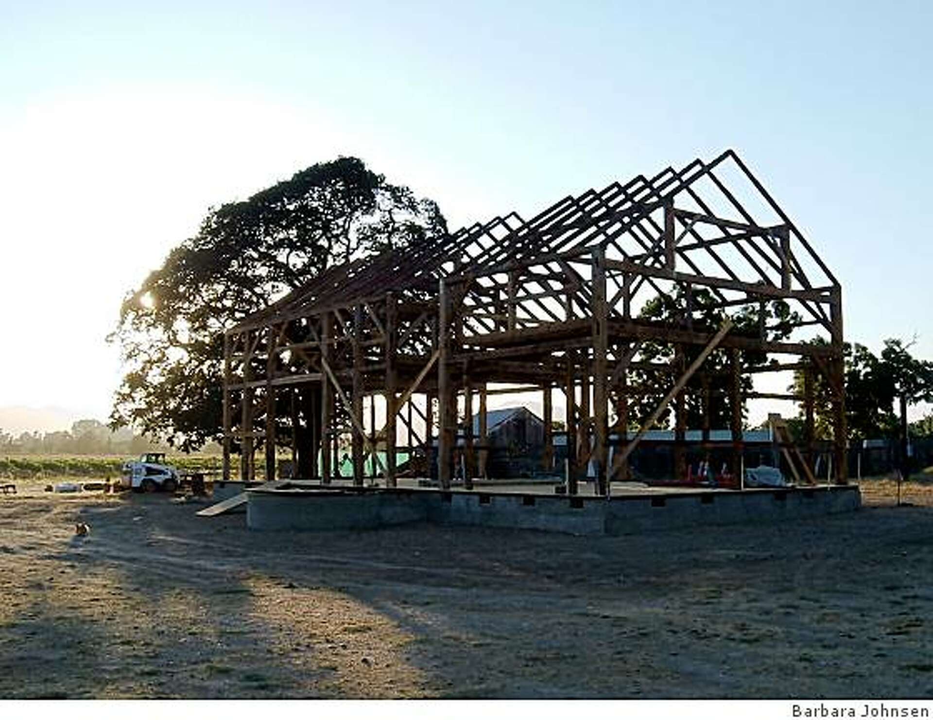 Designer's not-so-old-fashioned barn raising
