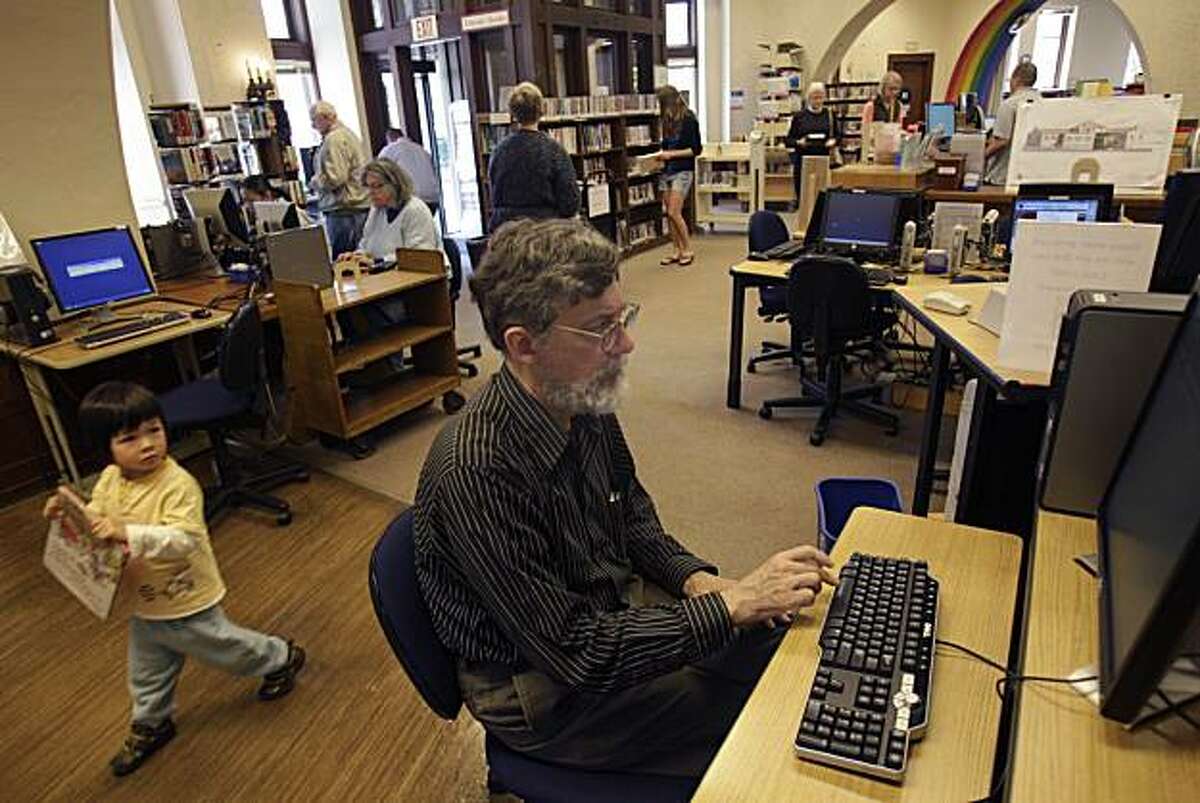 Tom Schweitzer of Berkeley works on a computer at the Berkeley Public Library North Branch in Berkeley, Calif. on Wednesday August 4, 2010.
