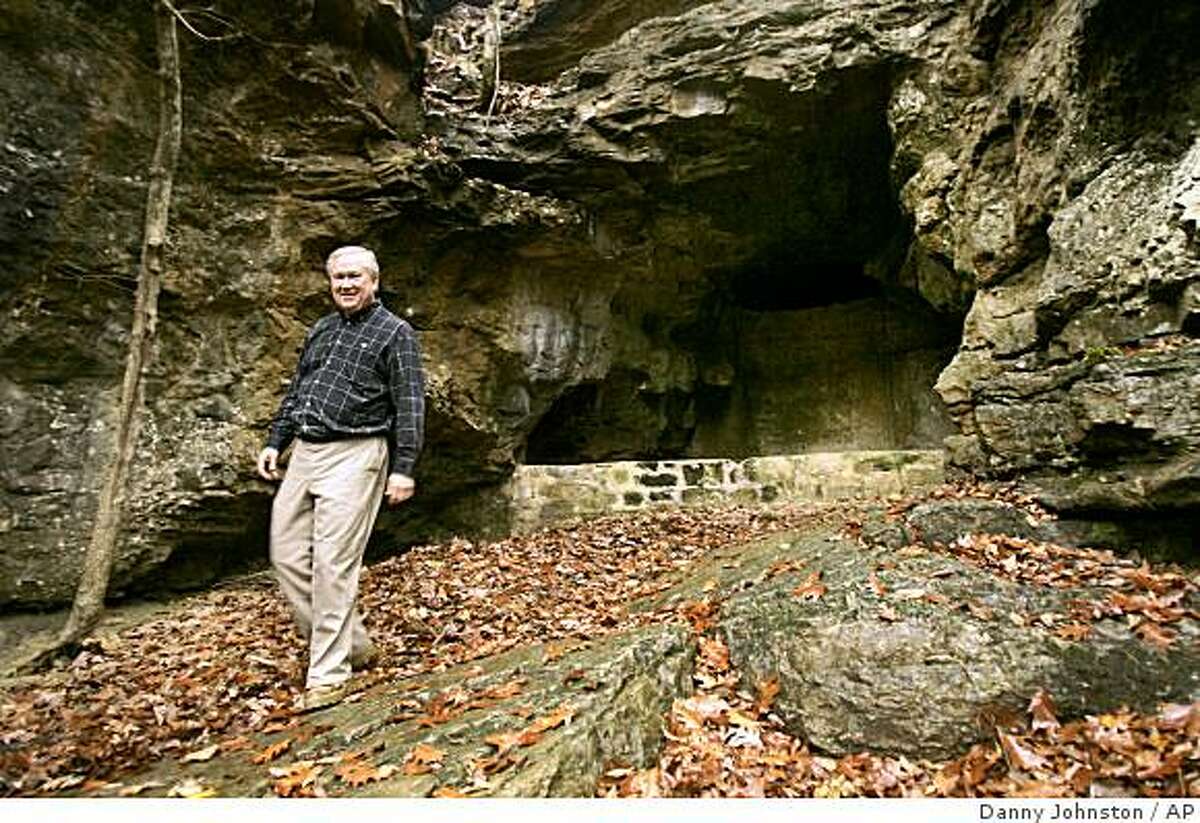 Arkansas cave served as an early schoolhouse