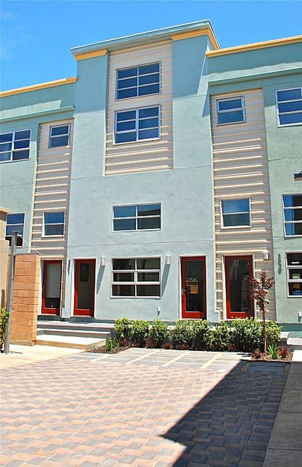 Brandnew condo in Berkeley