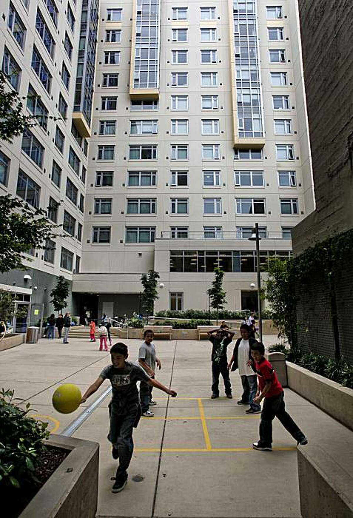 demand-for-low-income-units-illustrates-trend