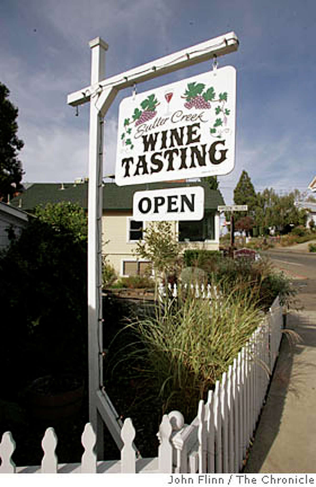 Dining In Sutter Creek - tx2ir29
