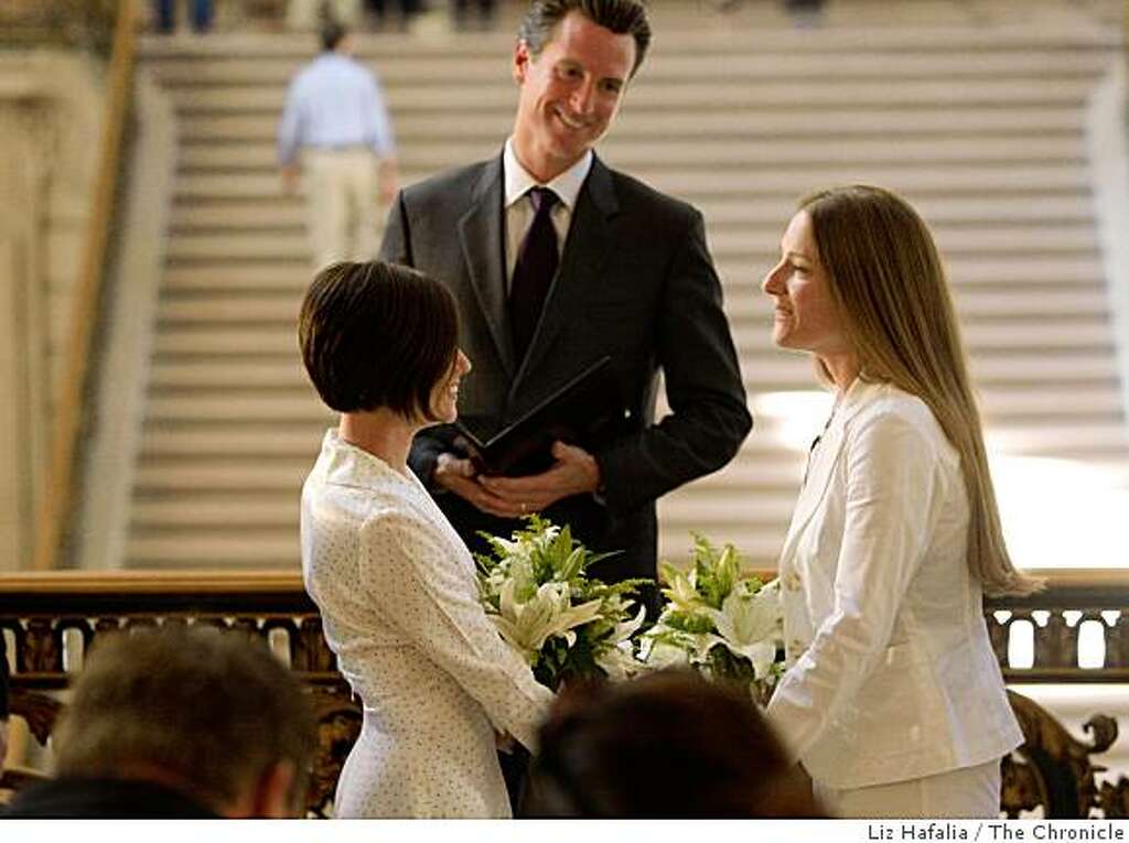 Cl Surprises An Teacher On Wedding Day Sfgate Mayor Gavin Newsom Marries Erin Carder Left And Kerri Mccoy At City Hall In
