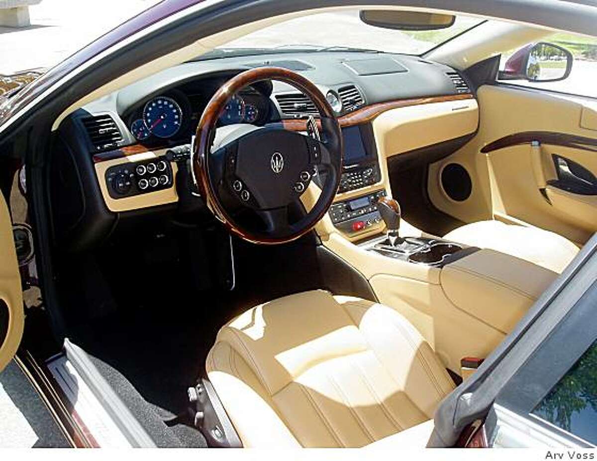 2008 Maserati Gran Turismo interior