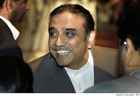 Pakistan's ruling coalition teeters