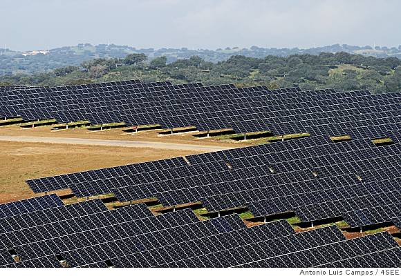 PG&E plans big investment in solar power