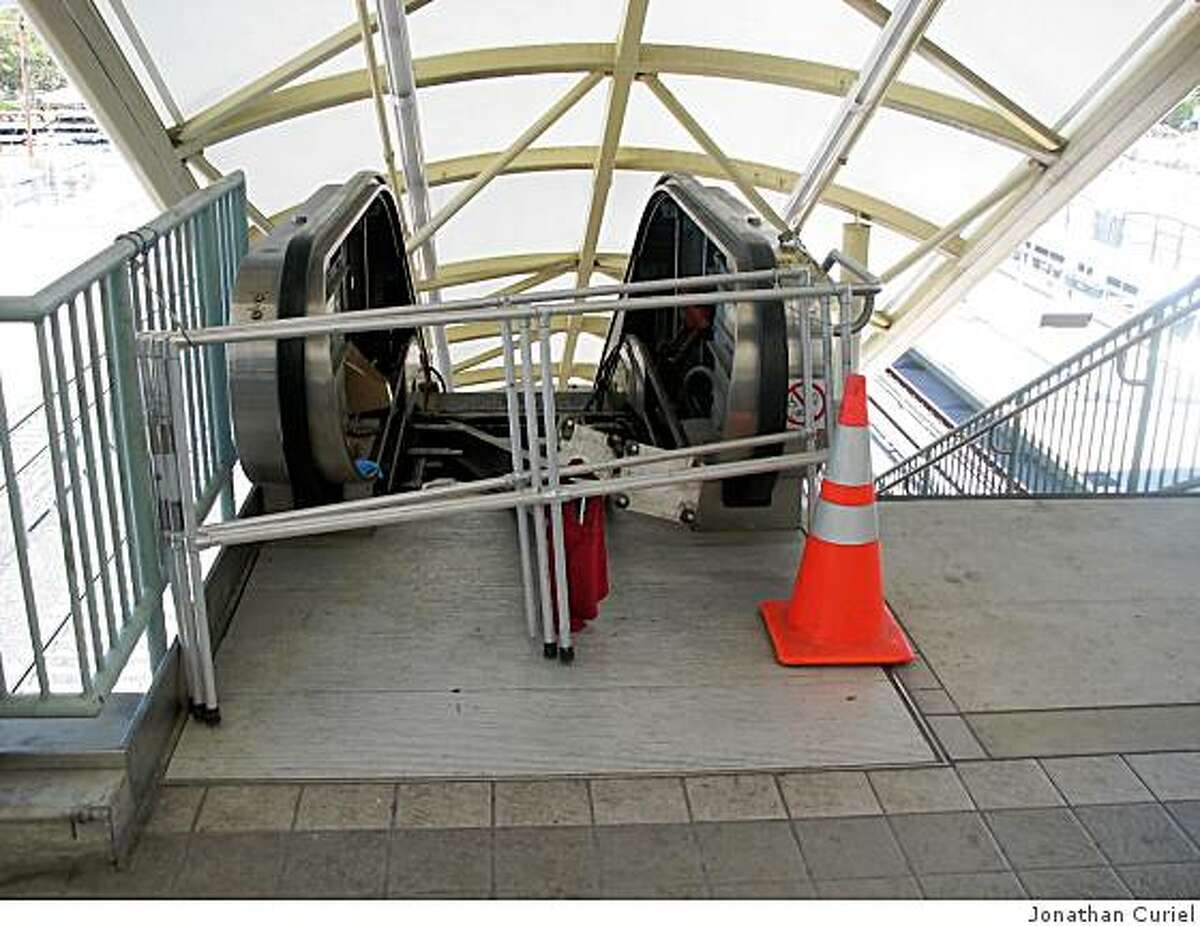The northernmost escalator at the BART/Caltrain station in Millbrae is out again.
