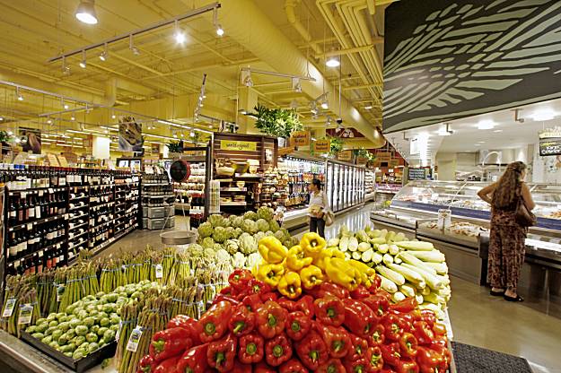 Whole Foods taking over Bell Market spot on 24th