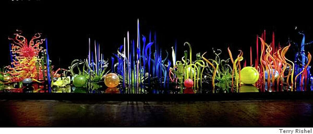 "Mille Fiori" (TK) blown glass installation by Dale Chihulydig original