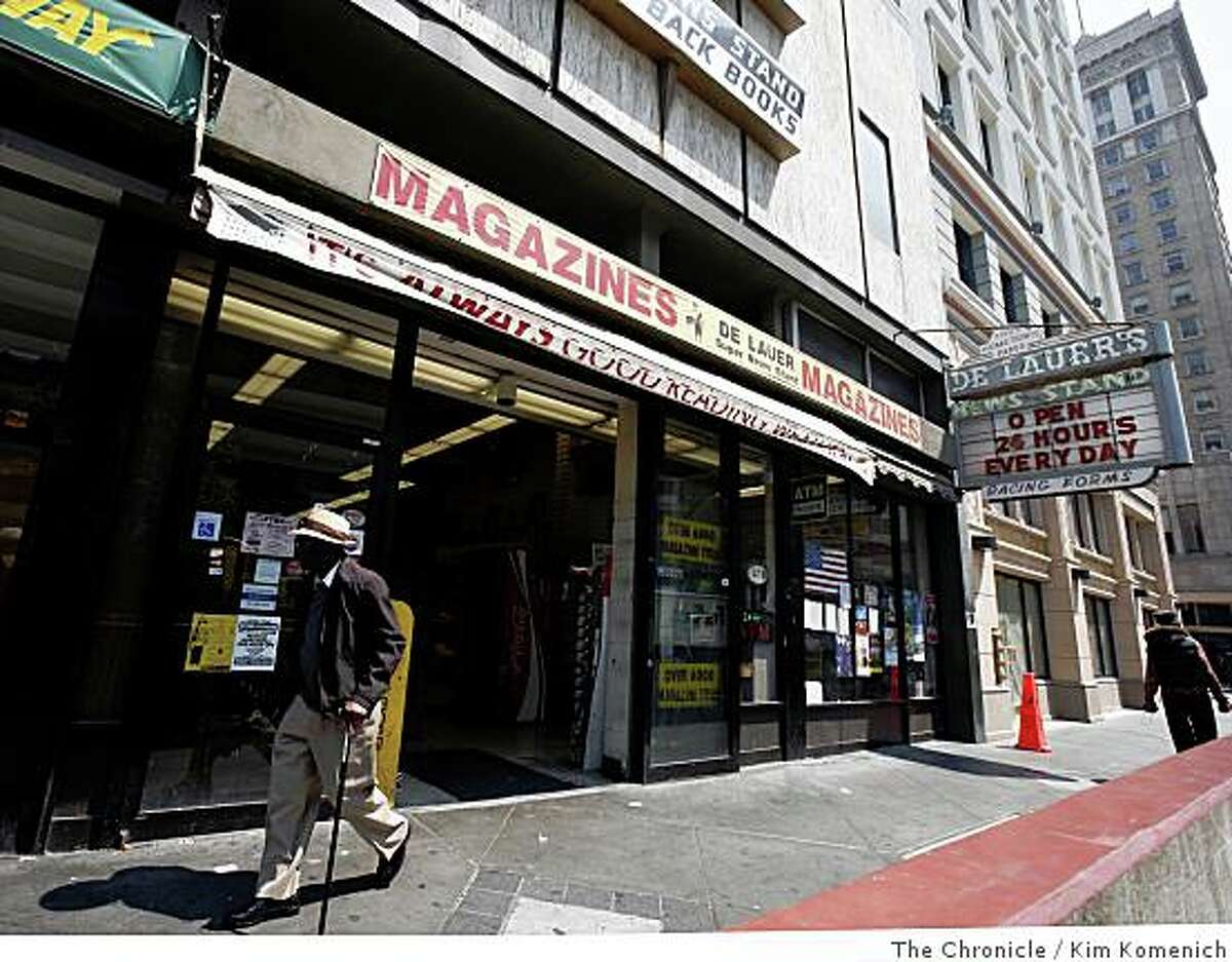 101-year-old Oakland newsstand to close tonight