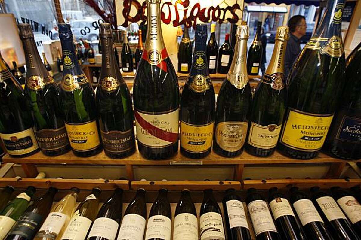 Bargain market for high-end Champagne drinkers