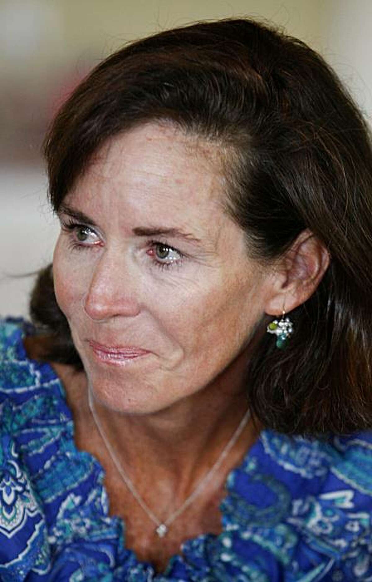 Gov. Mark Sanford's wife files for divorce