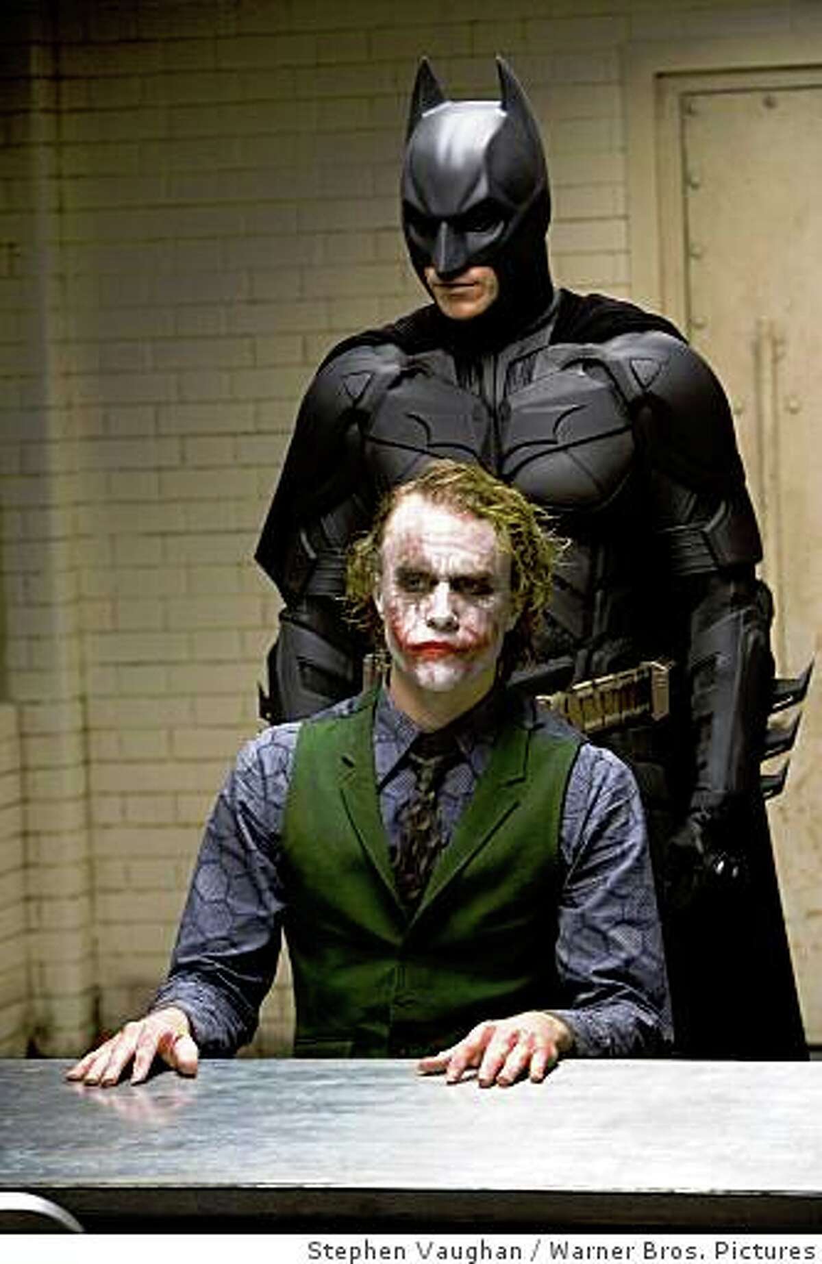 Salute to Ledger added to 'Dark Knight' credits