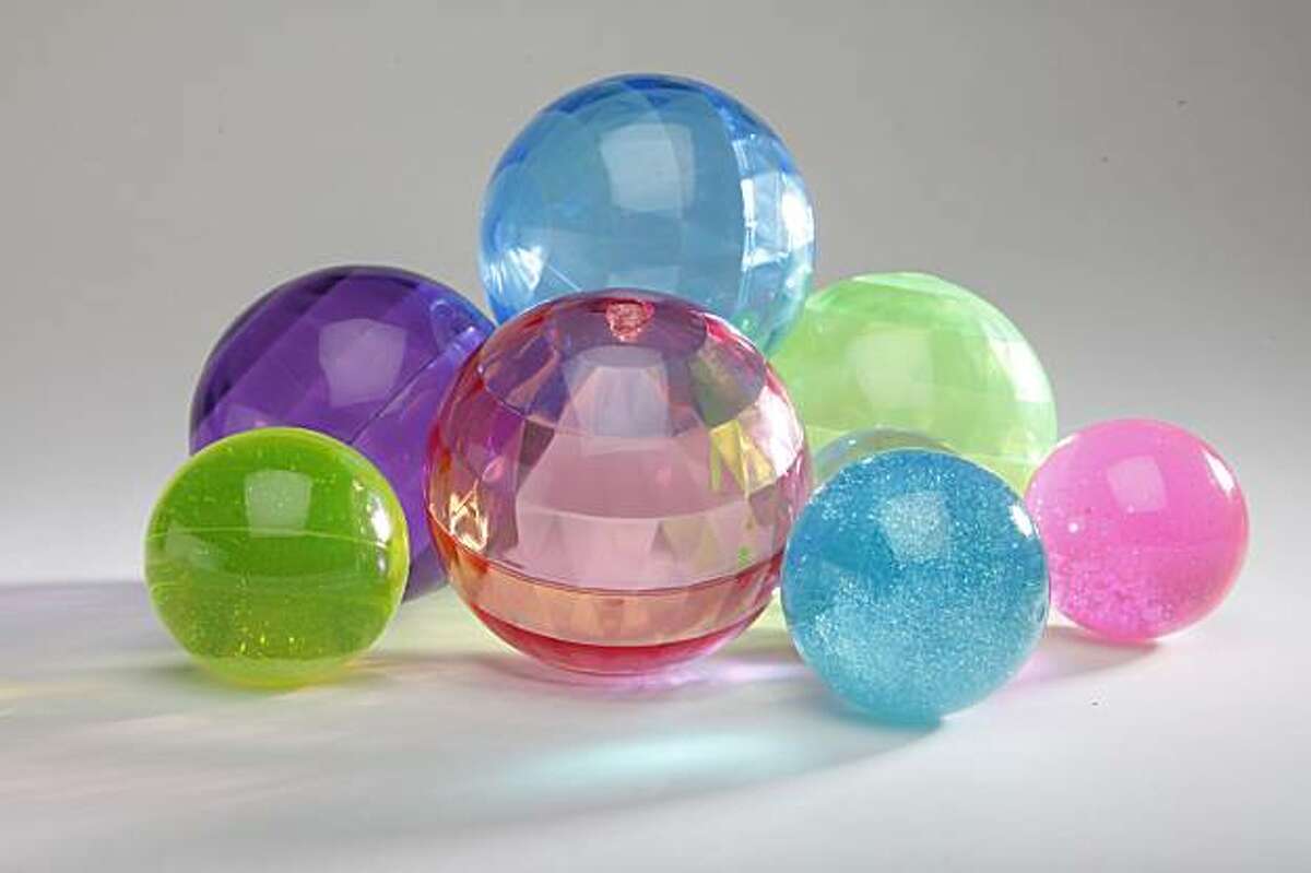 Making spirits bright, bubbly and light