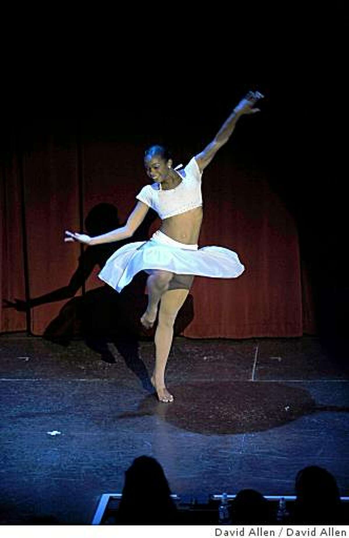 Kids win 'Beach Blanket Babylon' scholarships