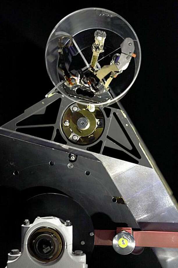 Key Hubble telescope parts now at Smithsonian SFGate