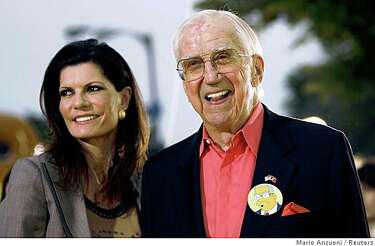 Ed Mcmahon Johnny Carson S Sidekick Dies ed mcmahon johnny carson s sidekick