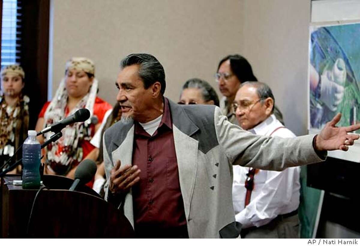 ###Live Caption:Yurok tribal council member Richard Myers speaks of the sad condition of the Klamath River in Oregon and northern California, at a news conference in Omaha, Neb., Friday, May 2, 2008. Representatives from tribes along the Klamath River have come to Omaha to plead with Warren Buffett during the annual Berkshire Hathaway shareholders meeting for the removal of a dam on the Klamath River . The dam is operated by PacifiCorp, which is owned by Mid American Energy, a subsidiary of Berkshire Hathaway.(AP Photo/Nati Harnik)###Caption History:Yurok tribal council member Richard Myers speaks of the sad condition of the Klamath River in Oregon and northern California, at a news conference in Omaha, Neb., Friday, May 2, 2008. Representatives from tribes along the Klamath River have come to Omaha to plead with Warren Buffett during the annual Berkshire Hathaway shareholders meeting for the removal of a dam on the Klamath River . The dam is operated by PacifiCorp, which is owned by Mid American Energy, a subsidiary of Berkshire Hathaway.(AP Photo/Nati Harnik)###Notes:Richard Myers###Special Instructions: