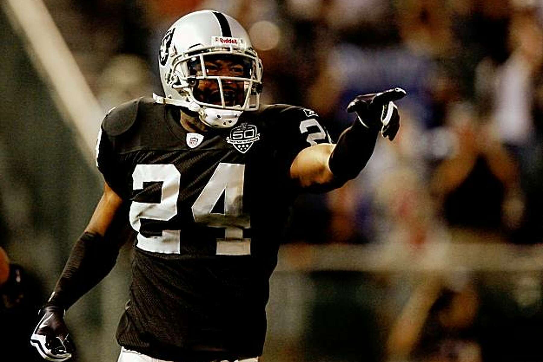 Raiders have opportunity to bring Nnamdi Asomugha back to Oakland