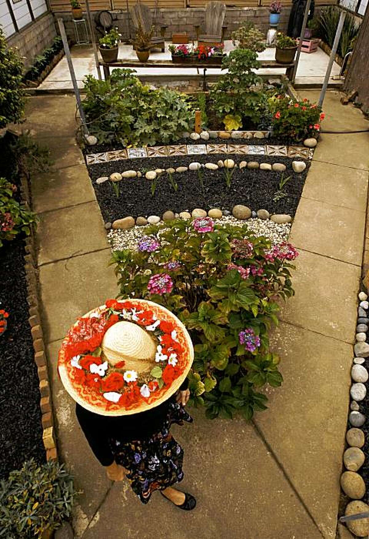 Portola neighbors share their secret gardens