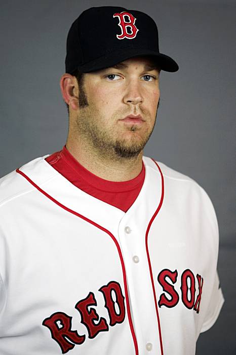 Giants claim right-hander Brad Penny