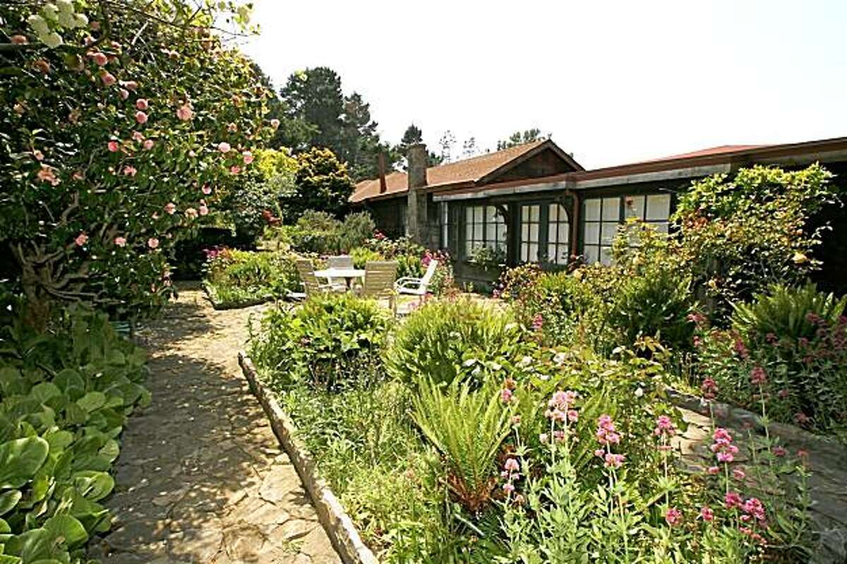 The WalkThrough Stinson Beach estate