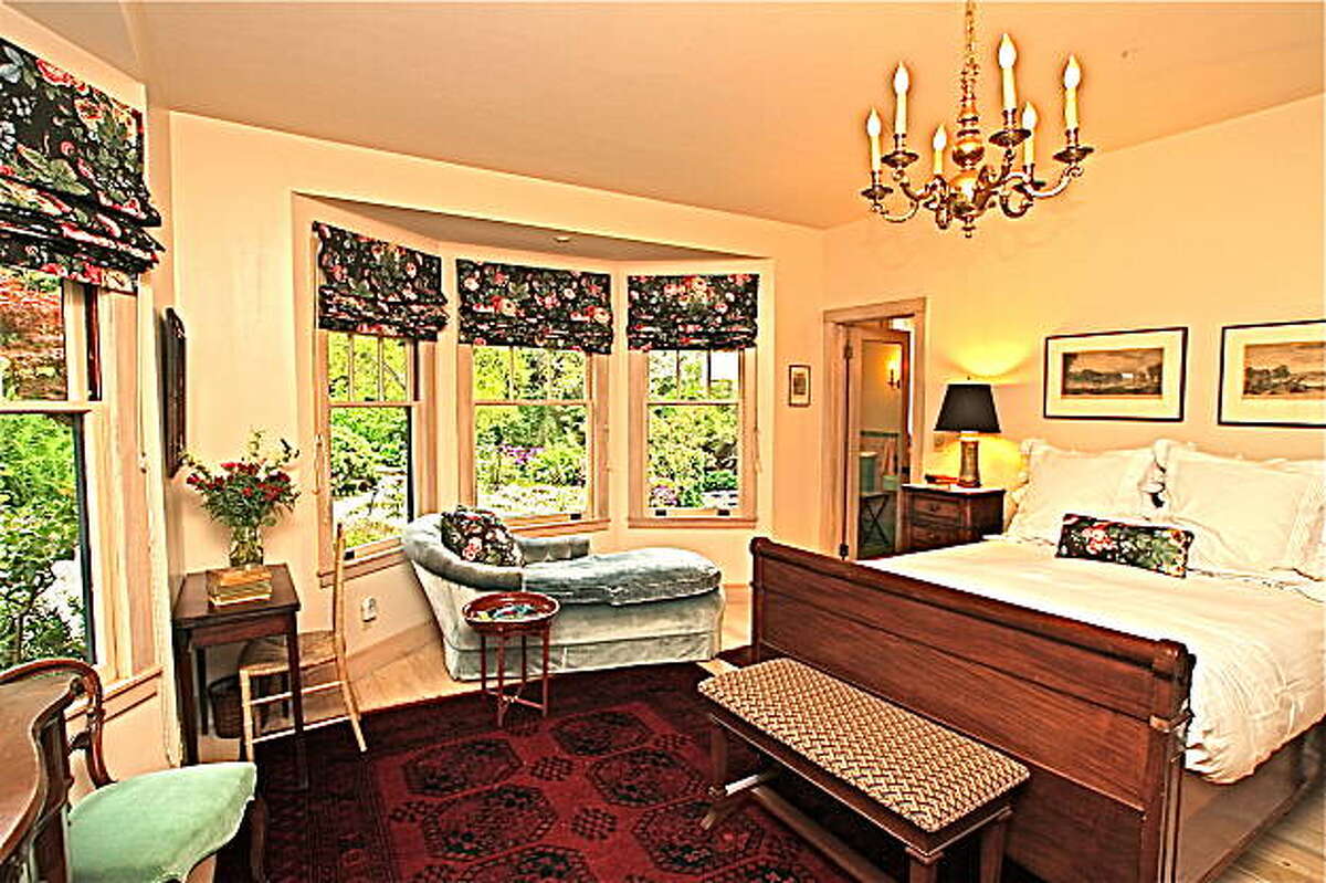 The WalkThrough Stinson Beach estate