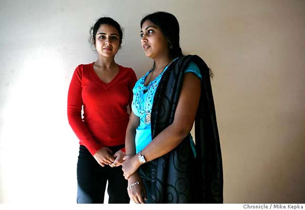 ###Live Caption:Reema Shahani and Rekha Sangameswaian, at the Indian Community Center in Milpitas, Calif. on Thursday, Feb. 28, 2008, are two of thousands of Indian women, who once had professional jobs in India and since following their spouses to California, were left with restrictive h4 visas that don't allow them to work in the United States. They say they struggle with issues of boredom and iscolation. Photo by Mike Kepka / San Francisco Chronicle###Caption History:Reema Shahani and Rekha Sangameswaian, at the Indian Community Center in Milpitas, Calif. on Thursday, Feb. 28, 2008, are two of thousands of Indian women, who once had professional jobs in India and since following their spouses to California, where left with restrictive h4 visas that don't allow them to work in the United States. They say they struggle with issues of boredom and iscolation. Photo by Mike Kepka / San Francisco Chronicle###Notes:(cq)###Special Instructions:MANDATORY CREDIT FOR PHOTOG AND SAN FRANCISCO CHRONICLE/NO SALES-MAGS OUT